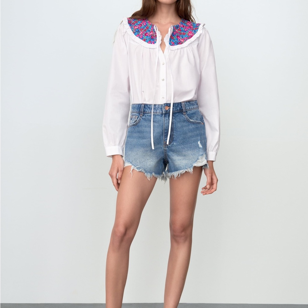 ZARA TOP WITH PRINTED‎ COLLAR